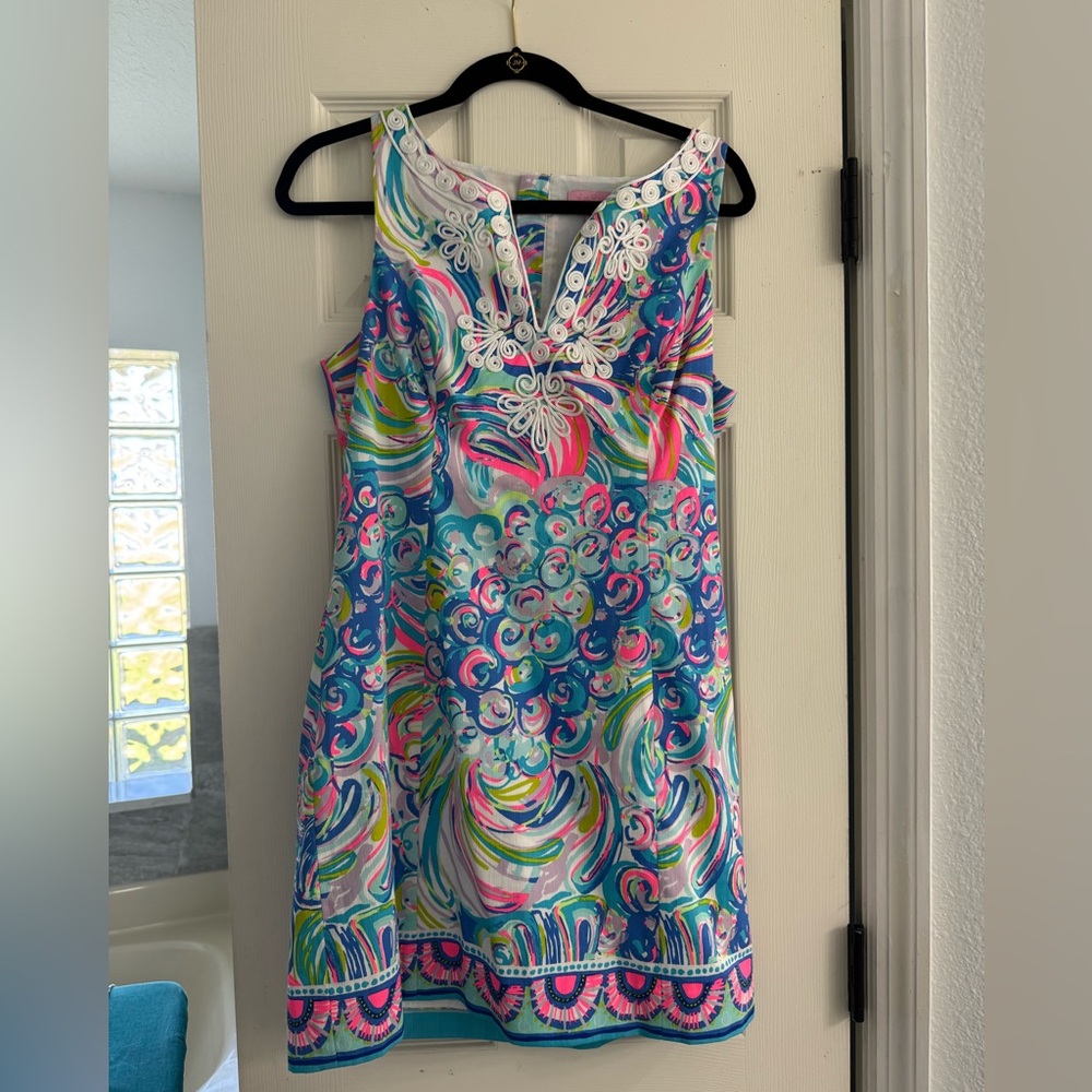 Lily Pulitzer shift dress. Size 8.